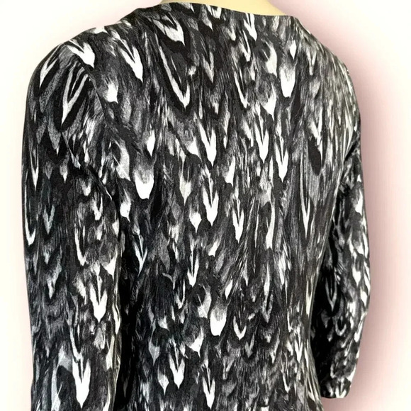 Talbots V Neck Stretchy Knit Faux Wrap Sheath Dress Ruched Size M Abstract Gray - Picture 12 of 16